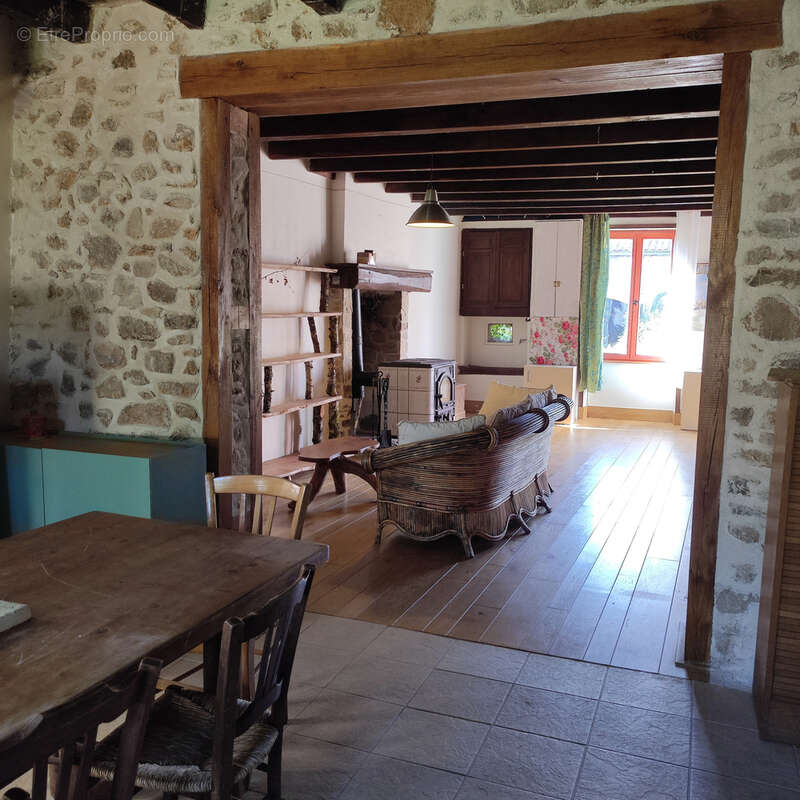 Maison à MAISONNAIS-SUR-TARDOIRE