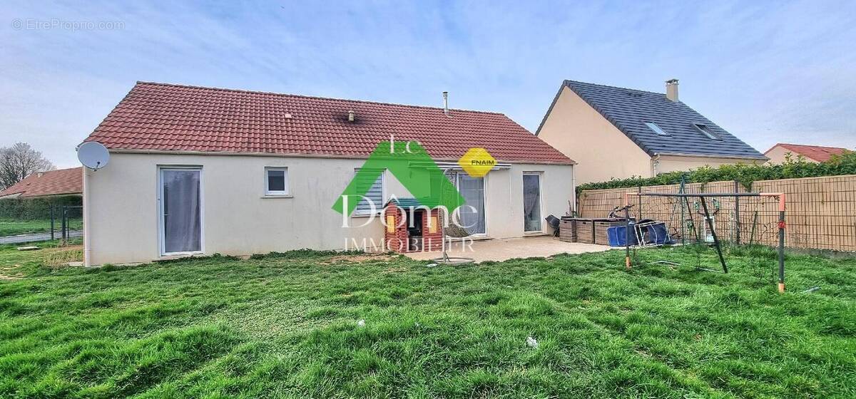 Maison à LACHAPELLE-SAINT-PIERRE