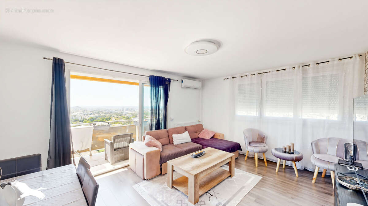 Appartement à MARSEILLE-10E