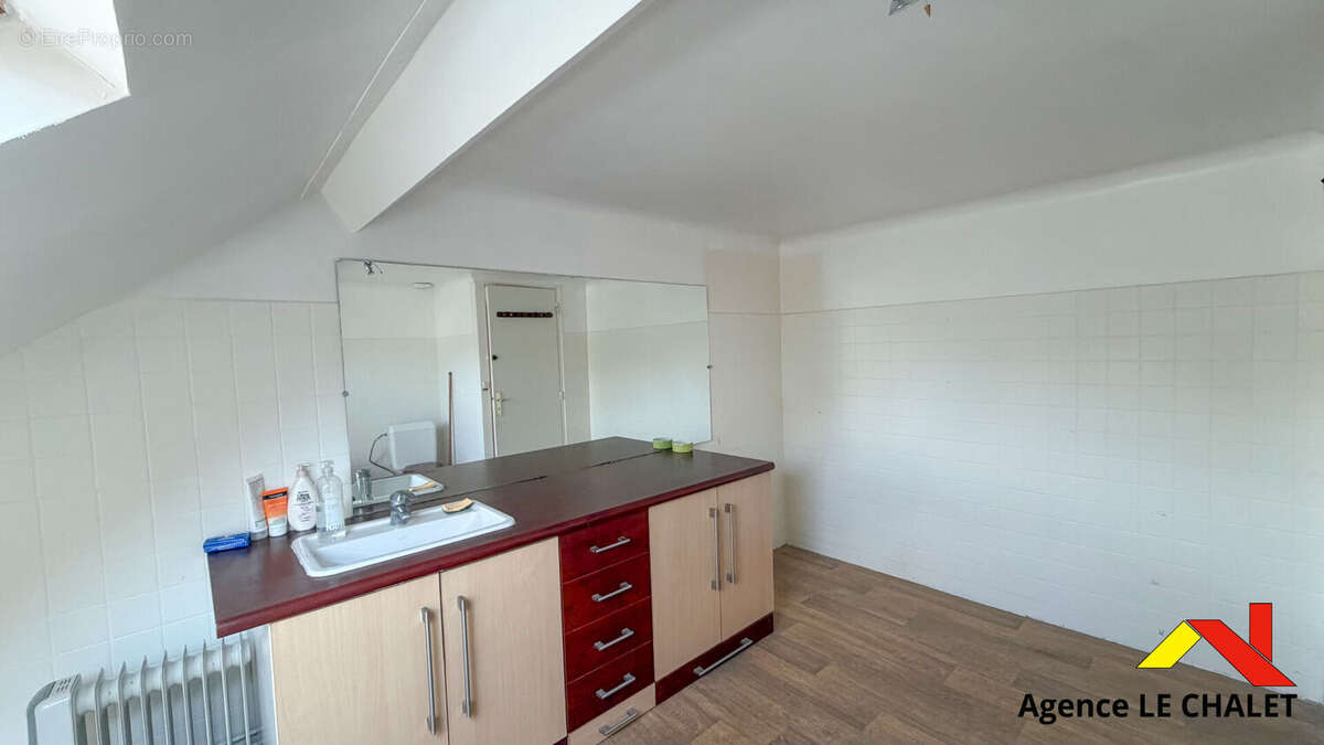 Villeneuve-le-Roi - Maison 5 pièces de 100 m² - 3 chambres + bureau - Hors couloir aérien - photo 10