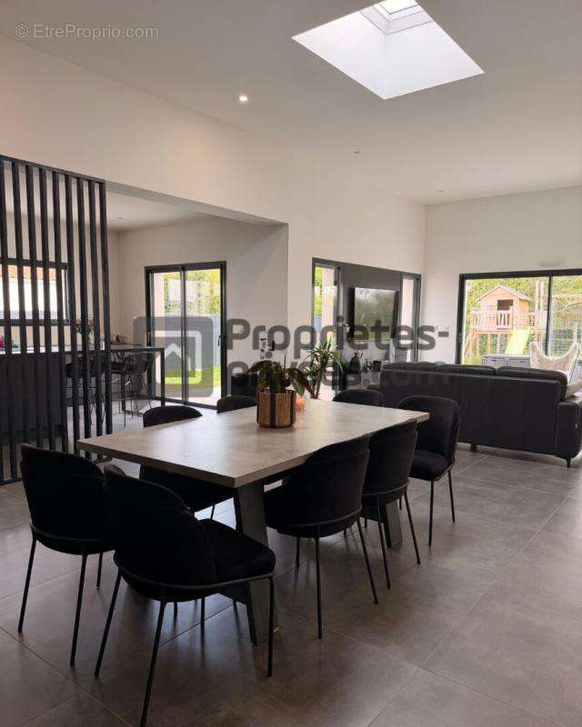 Maison Cholet Val de moine 5 pièces 159 m2 - photo 2