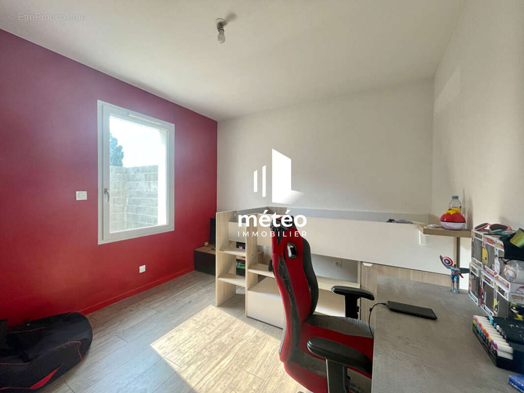 Maison à SAINTE-SOULLE