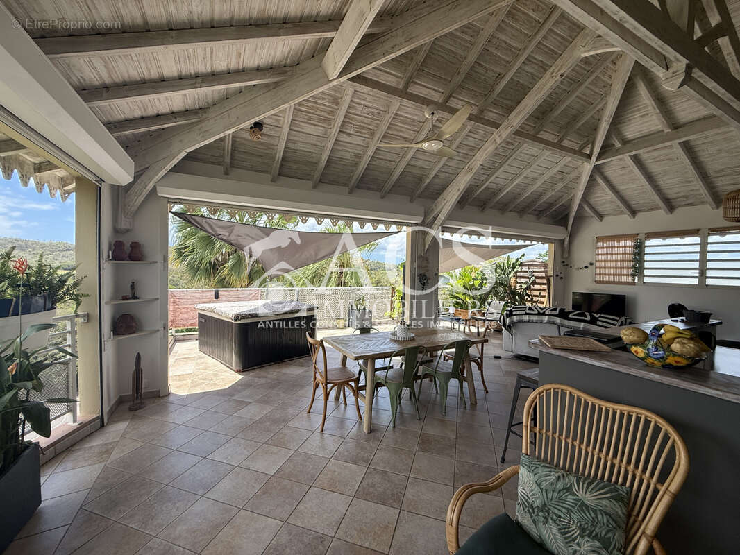 Appartement à LES TROIS-ILETS