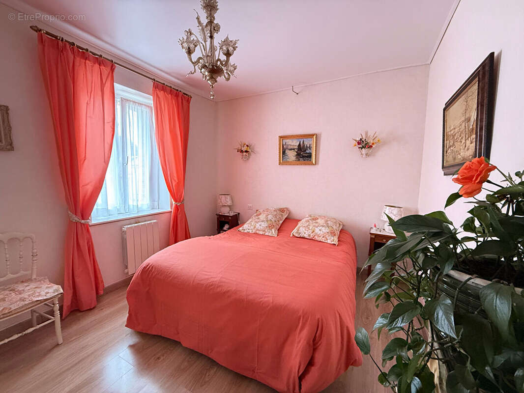 Maison 78 m² à Voves  - photo 5