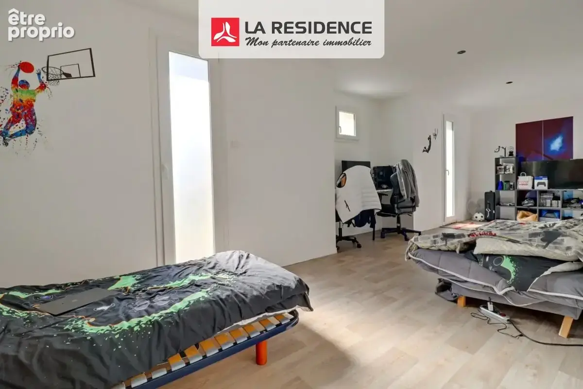 Maison 7 pièces 216 m² à vendre à Pont-De-L'arche (27340) - photo 8