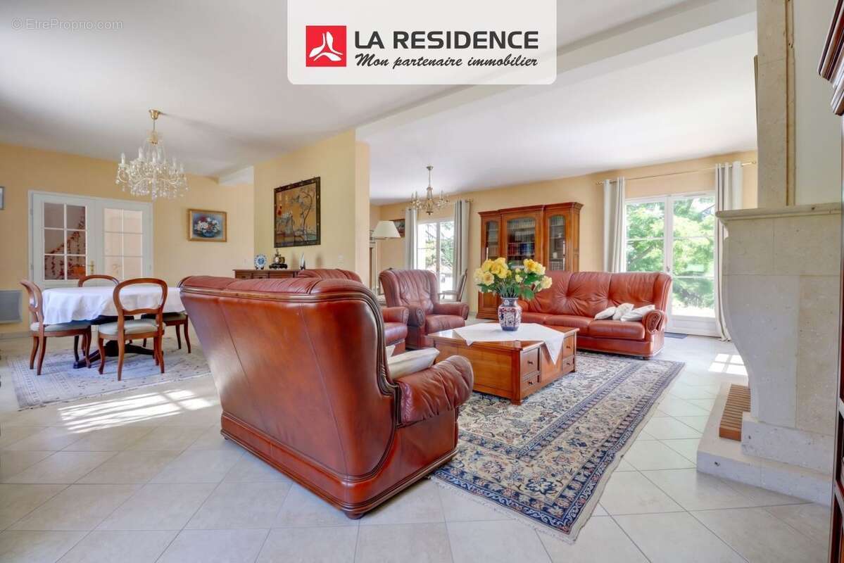 Maison 285 m² à Gambais  - photo 2