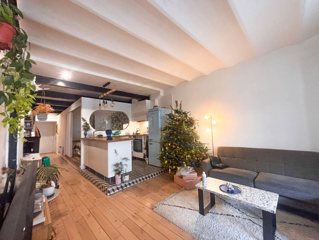 Appartement à PARIS-11E