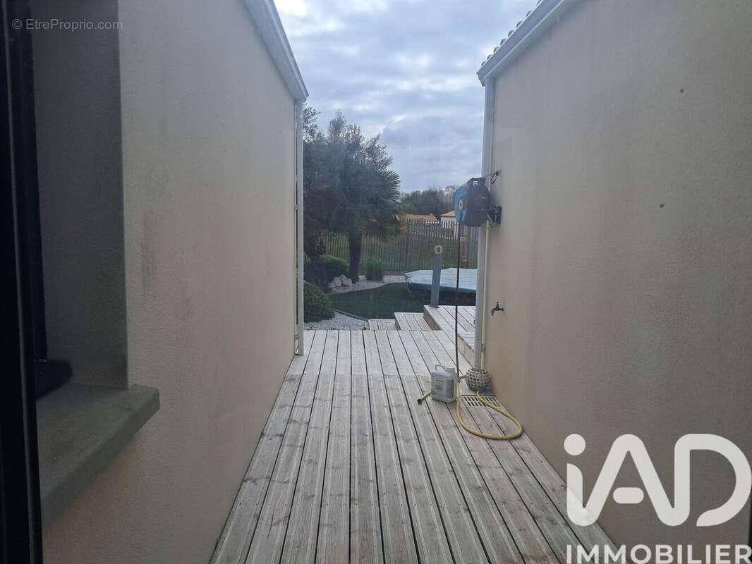 Maison 126 m² à Talmont-Saint-Hilaire  - photo 2