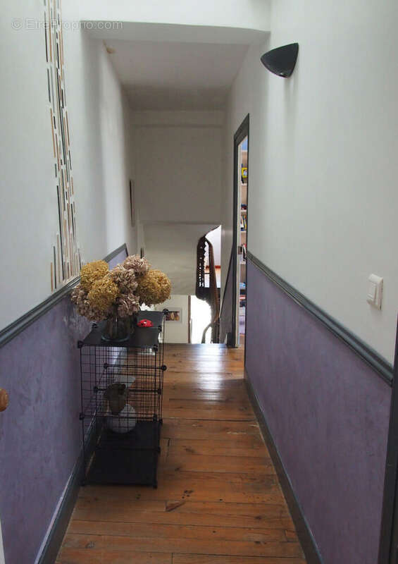 couloir2 - Maison à OLORON-SAINTE-MARIE