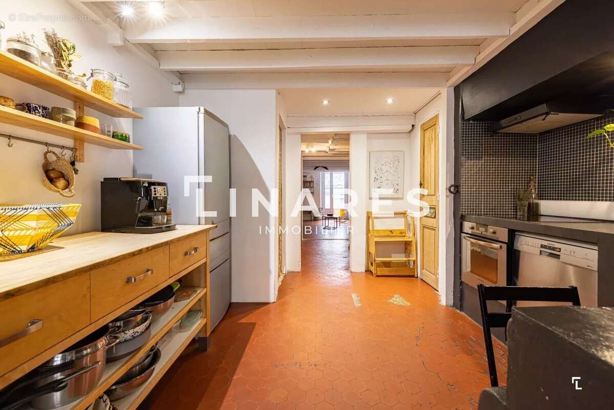 Appartement à MARSEILLE-6E