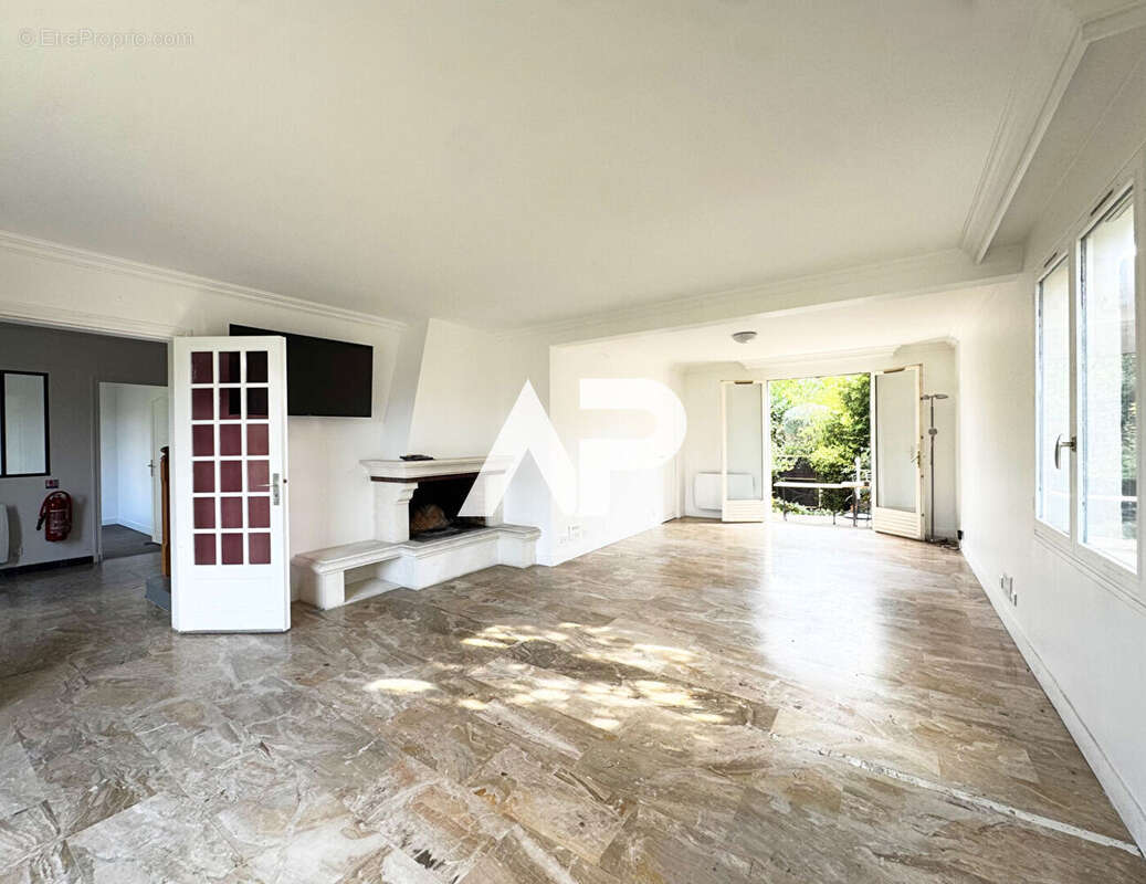 Maison à MONTMORENCY