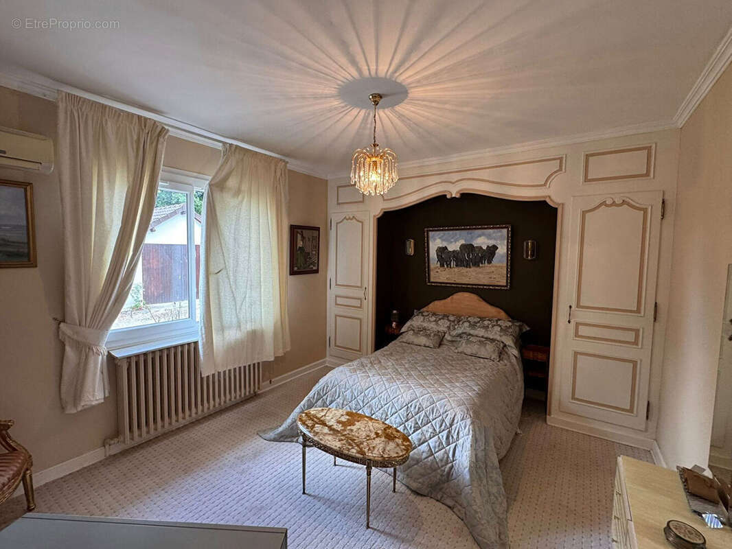 Maison à BUSSIERE-POITEVINE