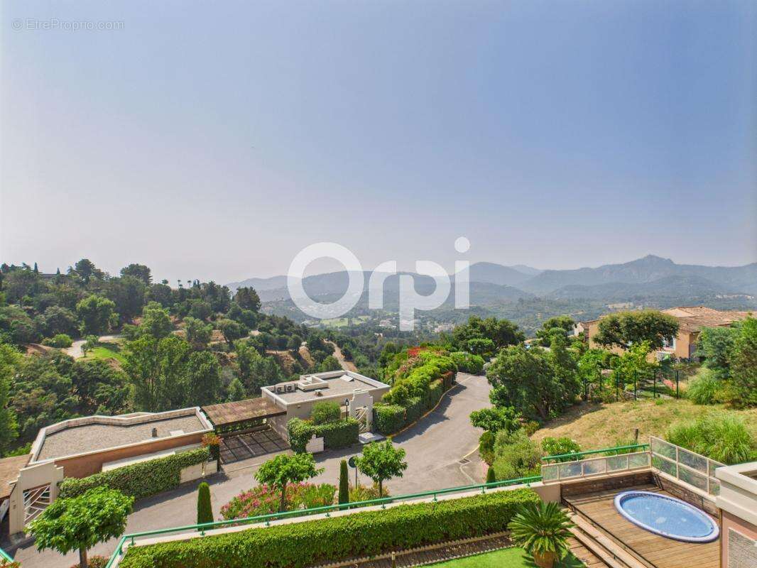 Appartement à MANDELIEU-LA-NAPOULE