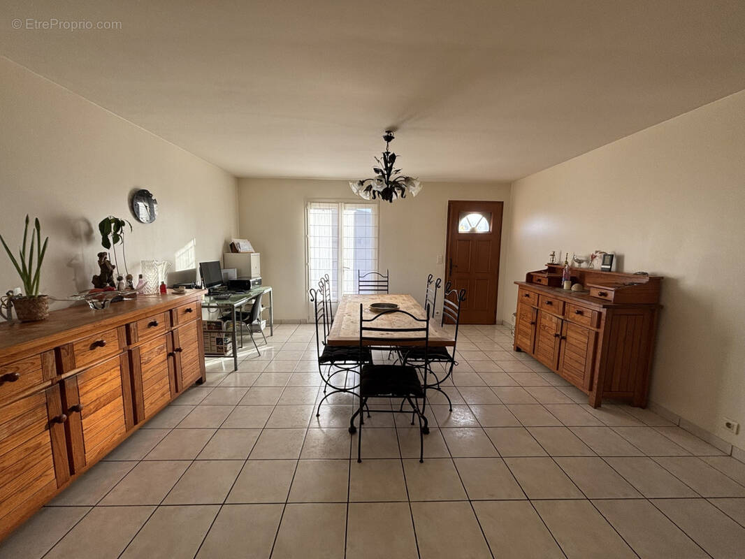 Maison à BELLEGARDE