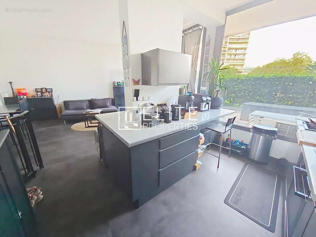 Appartement à MANDELIEU-LA-NAPOULE