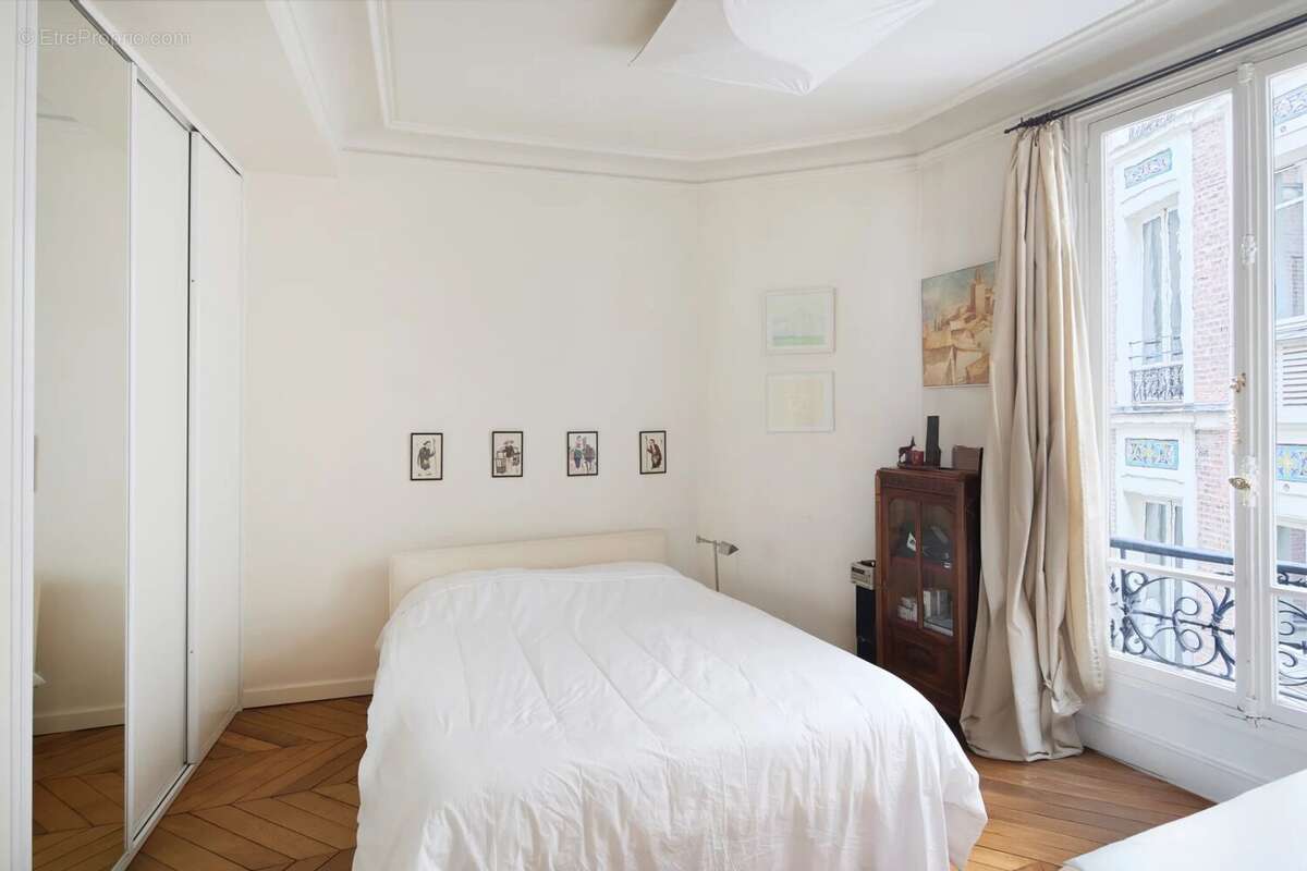 Appartement à PARIS-6E