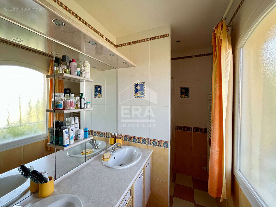 Maison à VILLENEUVE-DE-MARSAN