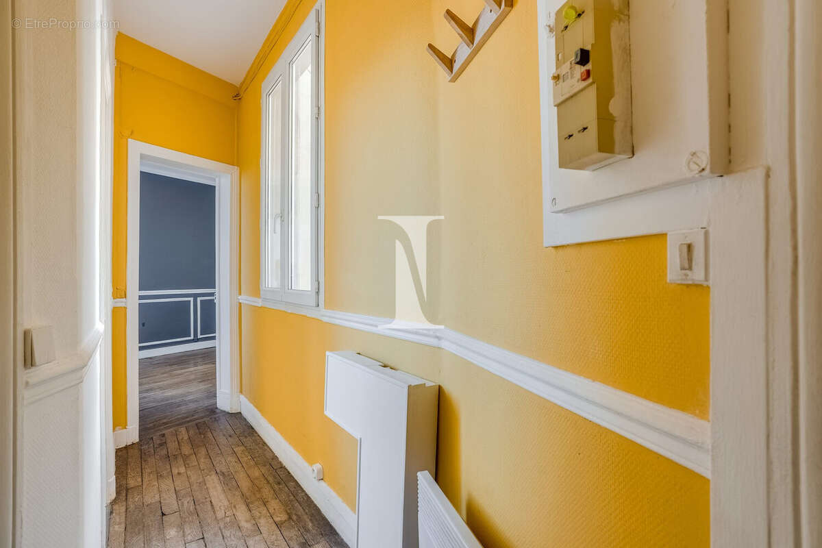 Appartement à PARIS-20E