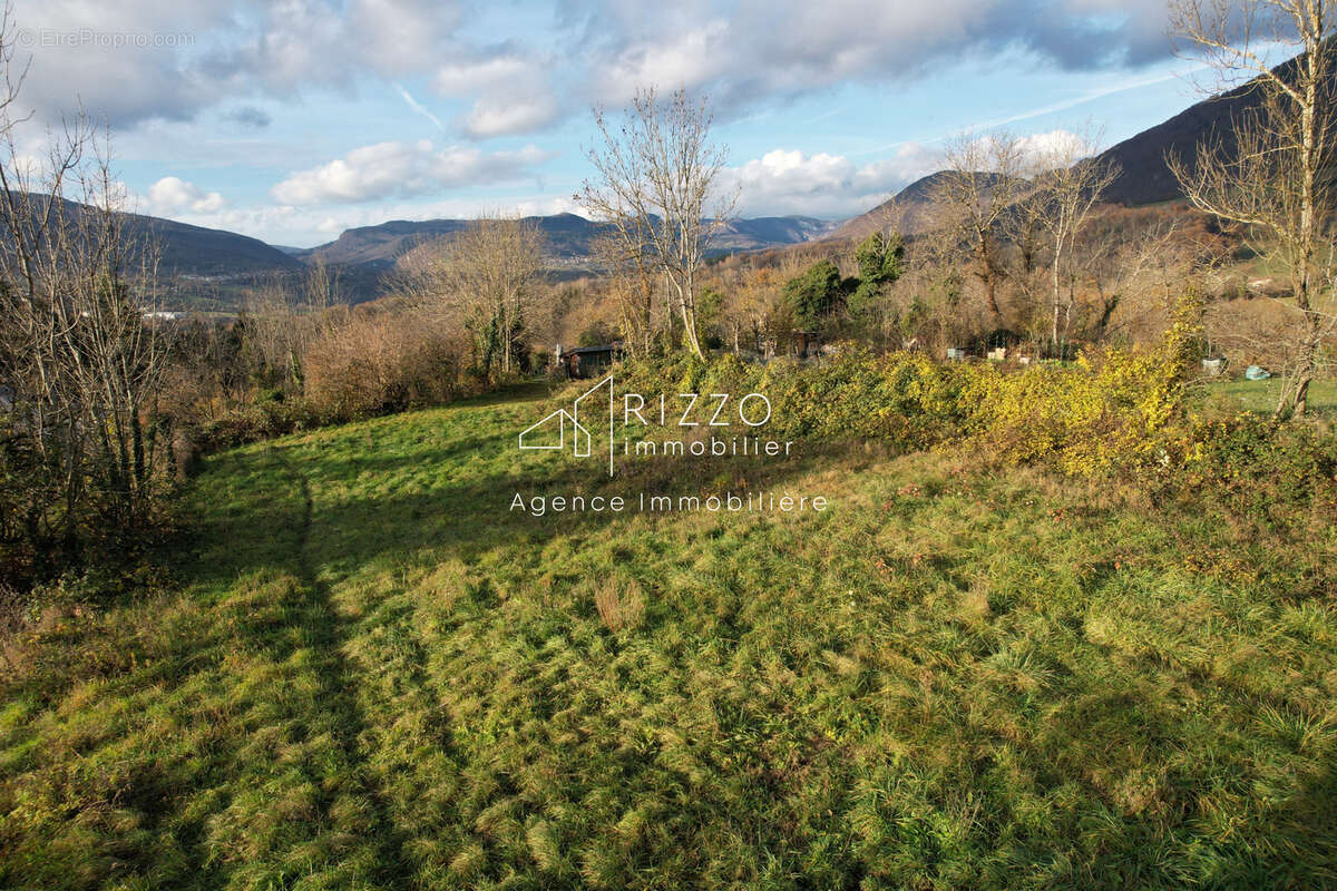 Terrain constructible de 1 053 m2 avec vue dominante   Valserhône (secteur Lancrans) - photo 4