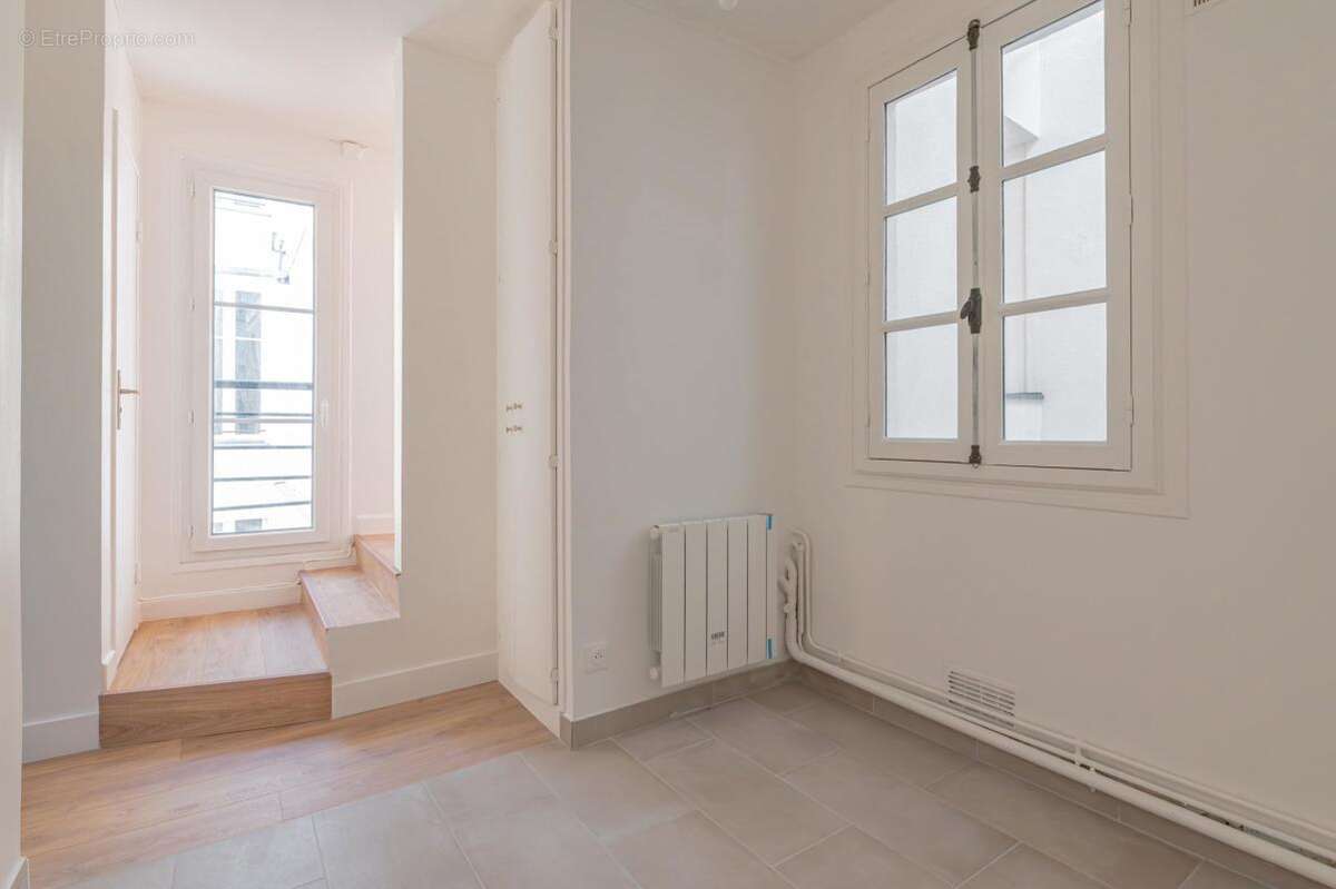 Appartement à PARIS-3E