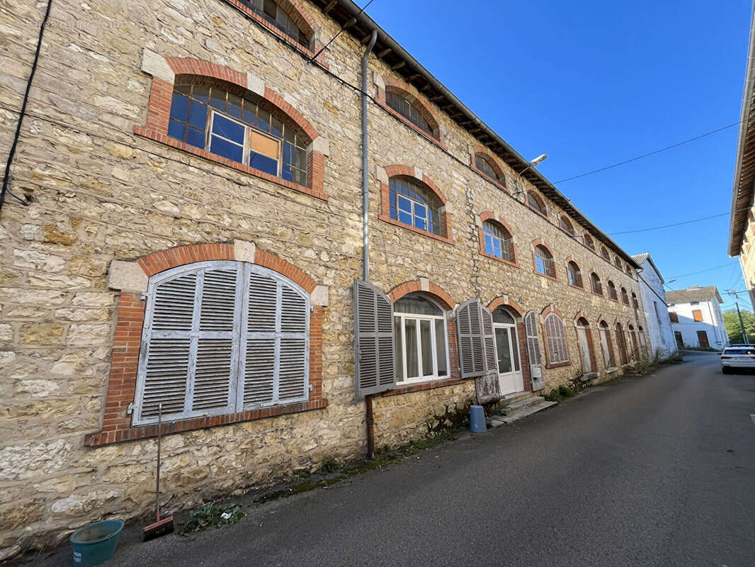 A vendre PONT D'AIN Appartement  6 pièce(s) 107 m2 - photo 6