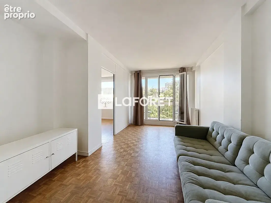 Appartement 4 pièces 75 m² à vendre à Paris-15e (75015) - photo 2