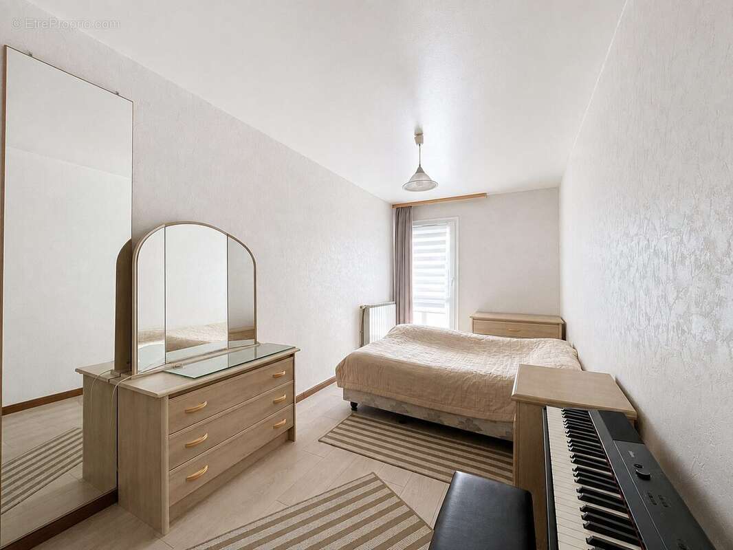 Appartement 76 m² à Grande-Synthe  - photo 4