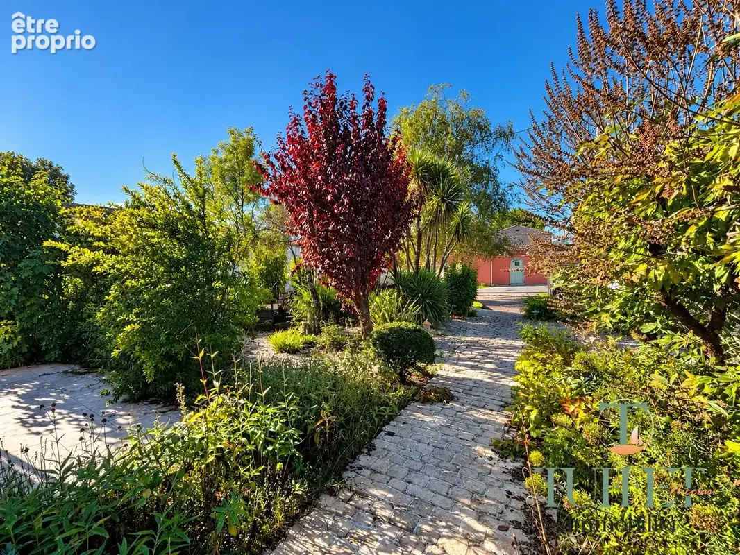 Maison 9 pièces 192 m² à vendre à Saint-Sulpice-De-Royan (17200) - photo 3