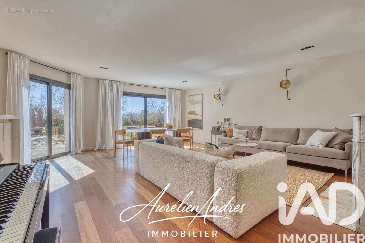 Photo 3 - Maison à SAINT-AGREVE