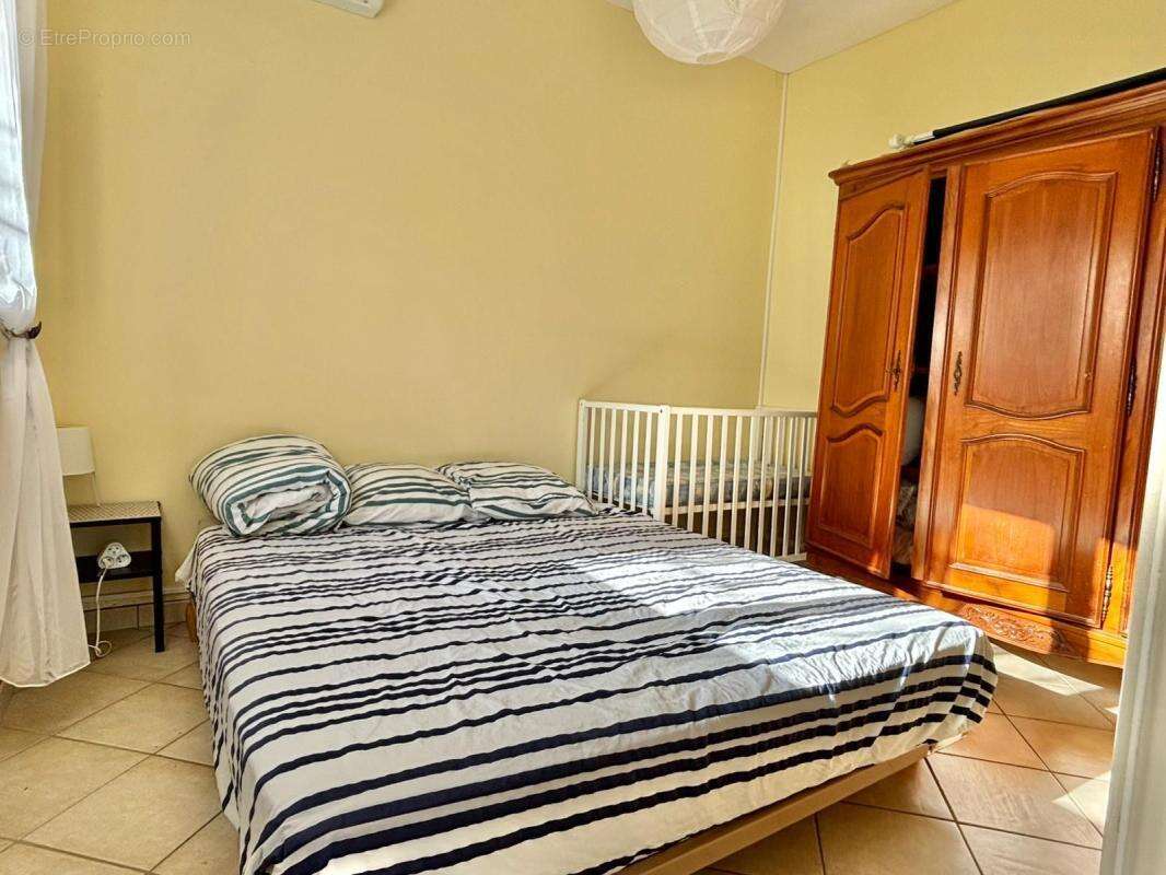 À vendre – Belle maison familiale avec vue mer, dépendance et jardin – La Brée-les-Bains, plage à pied - photo 25