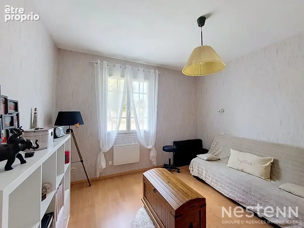 A Vendre Maison de plain-pied de 136 m² avec double garage sur terrain arboré d'environ 4 800 m² - photo 11