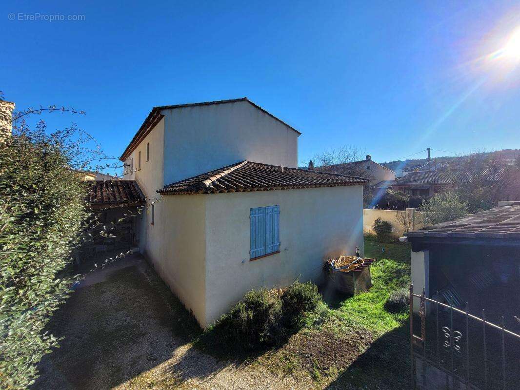 Maison à VINON-SUR-VERDON