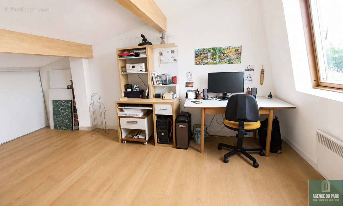 Appartement à VILLE-D'AVRAY