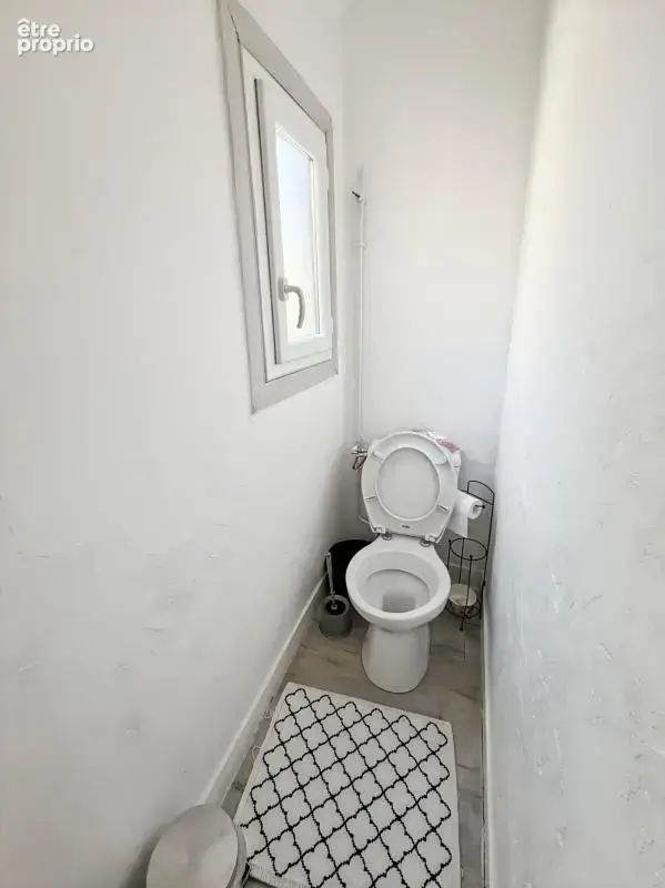  Immeuble de rapport – Local commercial loué + appartement T3 – Investissement clé en main ! - photo 10