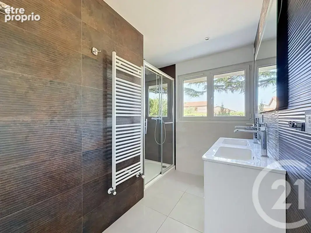 Maison 130 m² à Mions  - photo 12