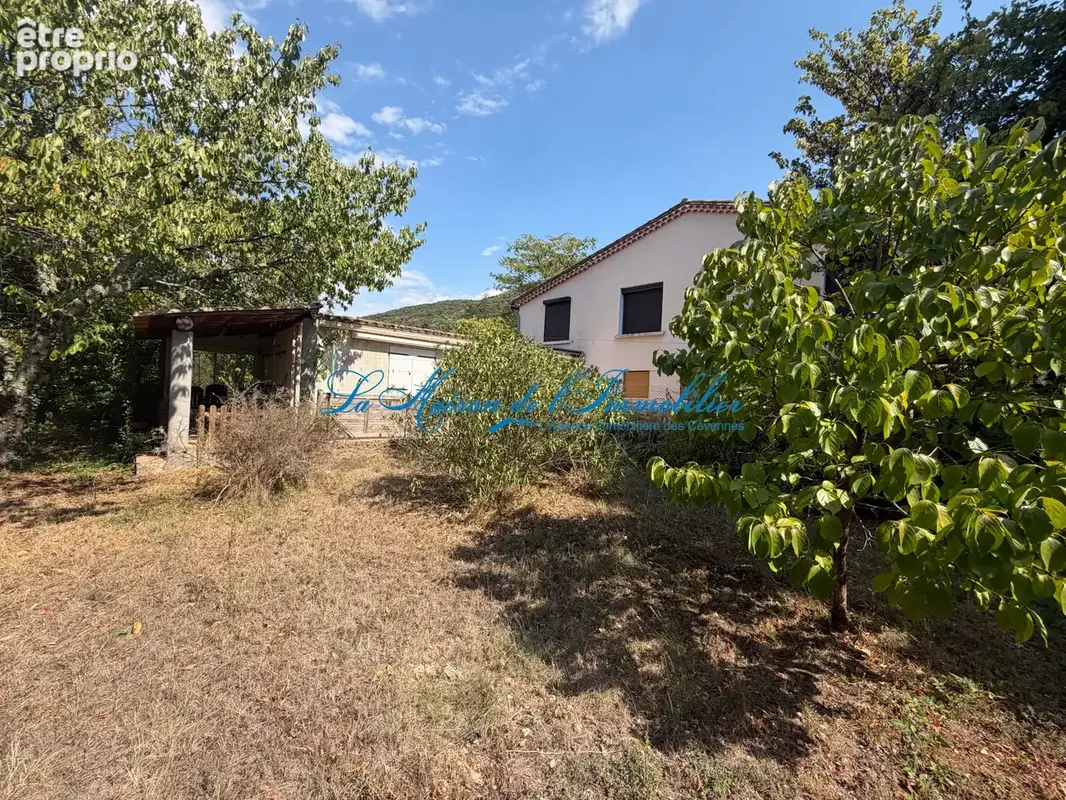 Mialet, belle maison avec 3 logements de 185 m2 hab sur 1549 m2 de terrain clos - photo 3