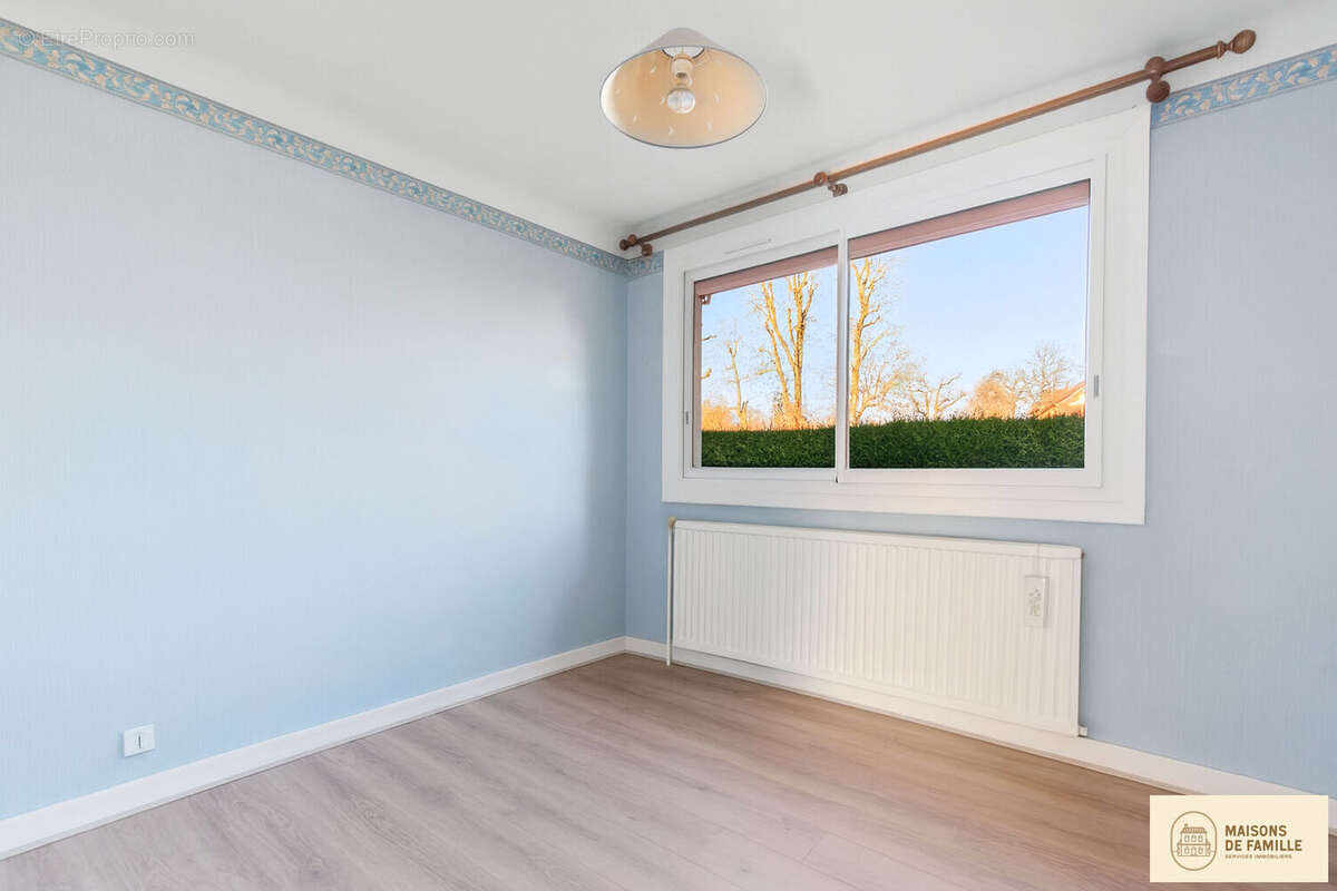 Maison à LA CELLE-SAINT-CLOUD