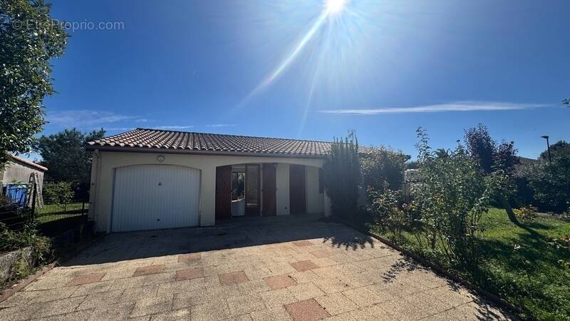 Maison à CASTELCULIER