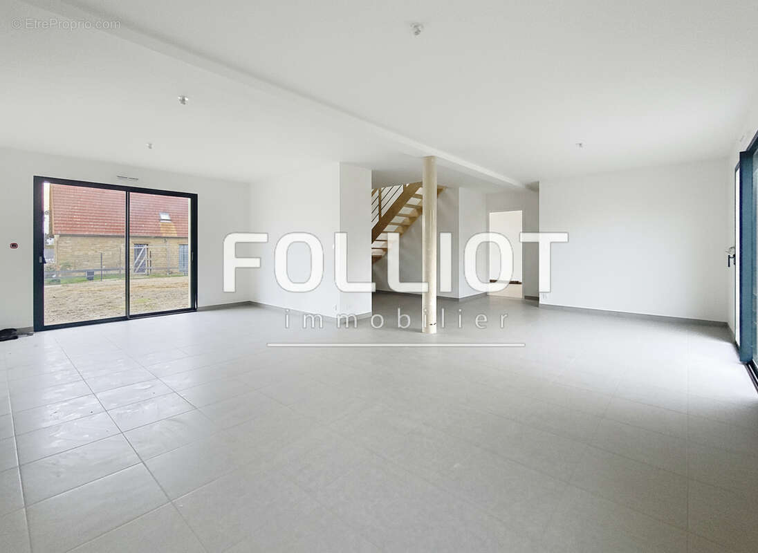 Maison à LA LUCERNE-D&#039;OUTREMER