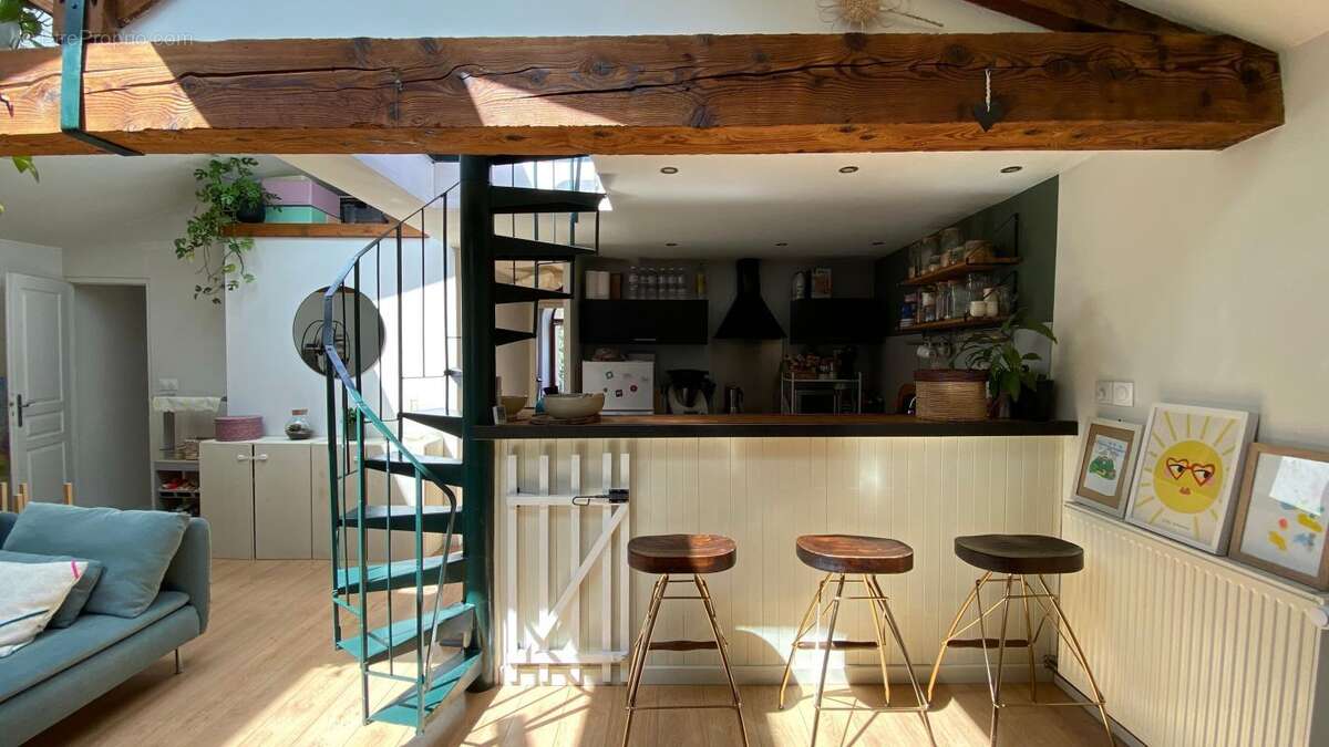 Appartement à FONTAINES-SUR-SAONE