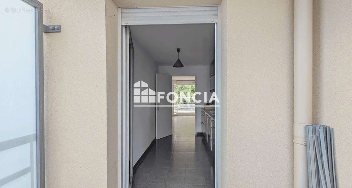 3 pièces lumineux, calme, résidence moderne avec 2 balcons, terrasse, 2 chambres, cuisine totalement aménagée équipée, box-garag - photo 12