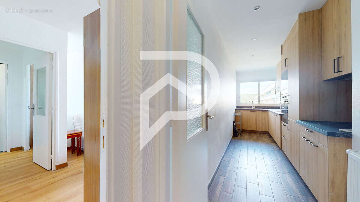 Appartement à LA CELLE-SAINT-CLOUD