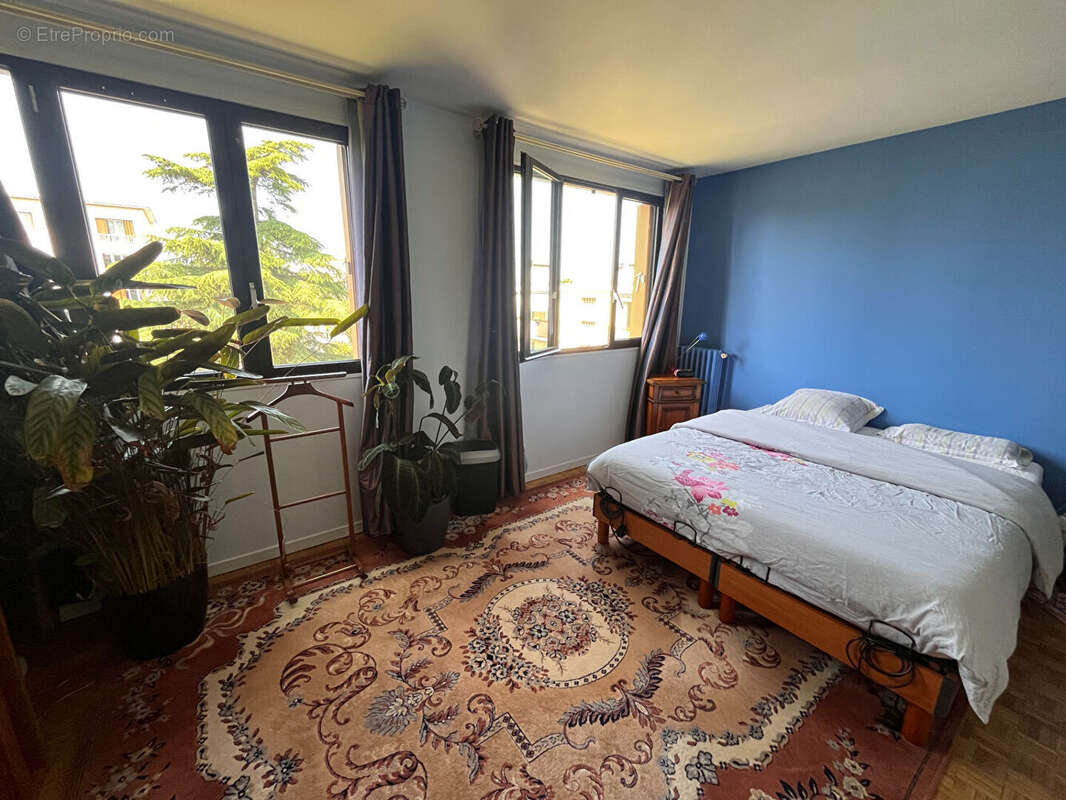 Appartement à NANTERRE