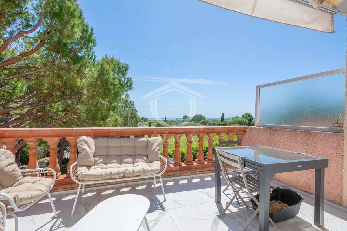 Appartement à VILLENEUVE-LOUBET