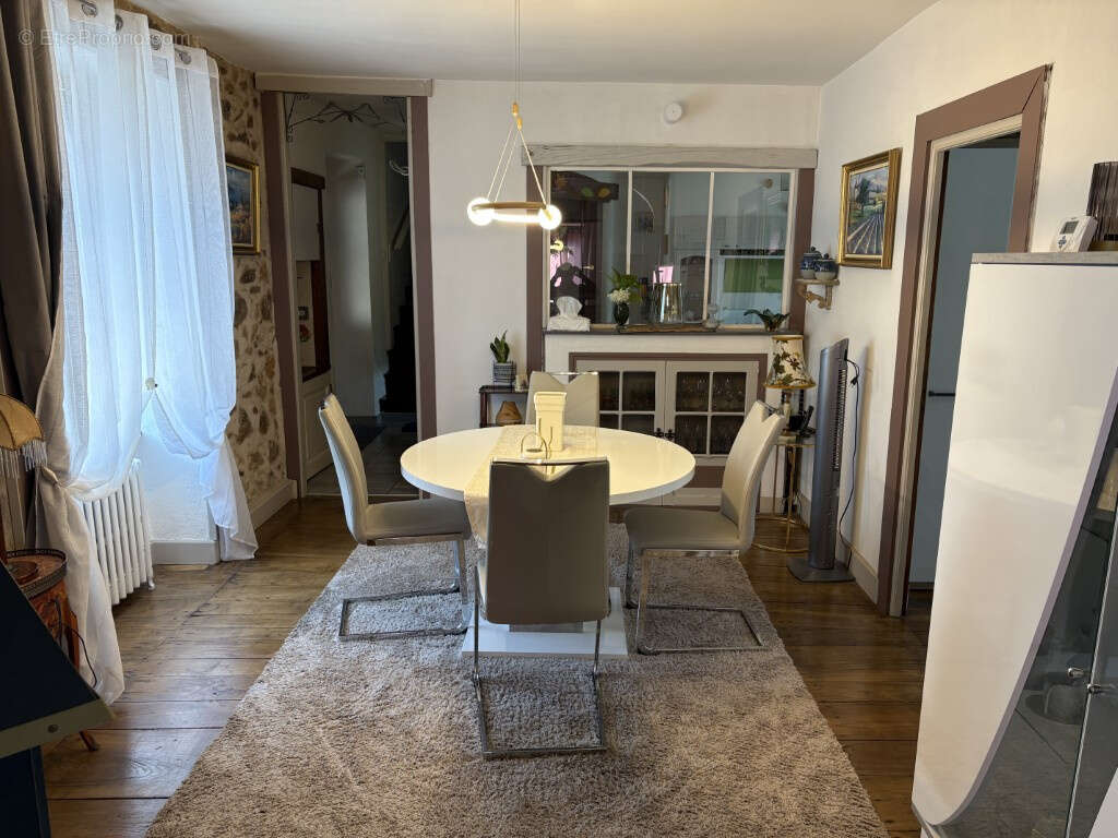 Maison à ARNAC-POMPADOUR