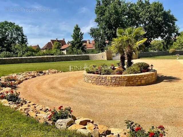 Maison à SAINT-CERE