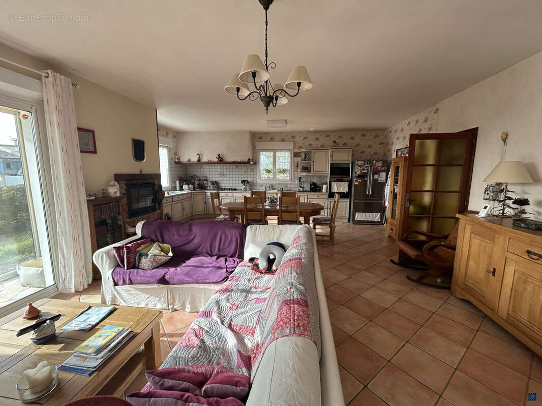 Maison à MORTAGNE-SUR-GIRONDE