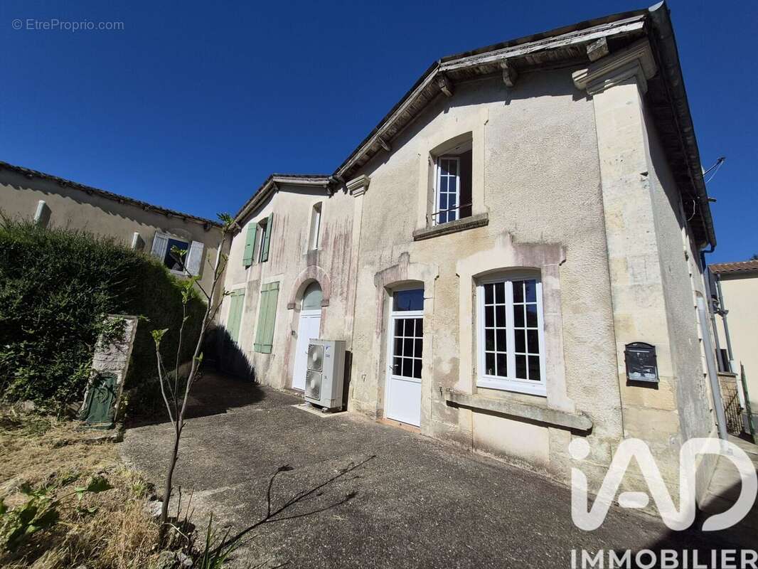 Maison 188 m² à Ozillac  - photo 2