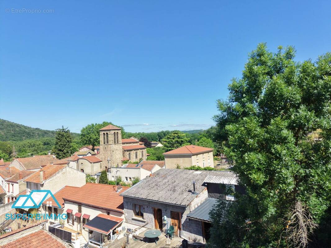Maison à JUMEAUX