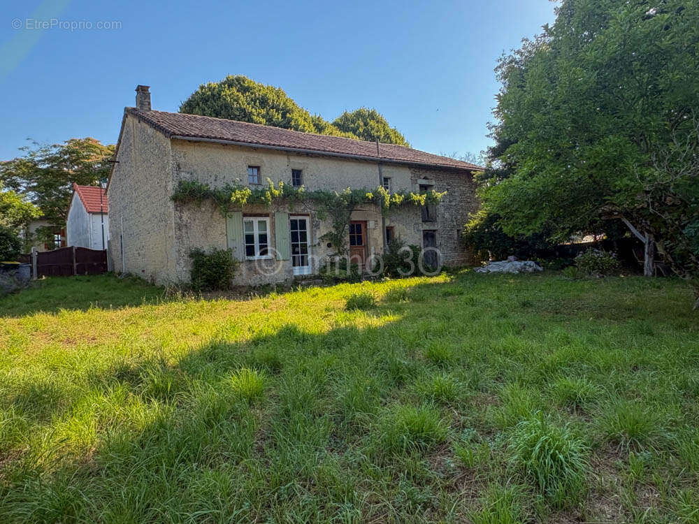 Maison à VILLEFAGNAN